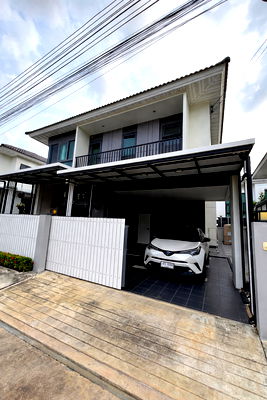 ทาวน์โฮม ชลบุรี : ศุภาลัย พาร์ควิลล์ พัทยาตะวันออก 4 ห้องนอน