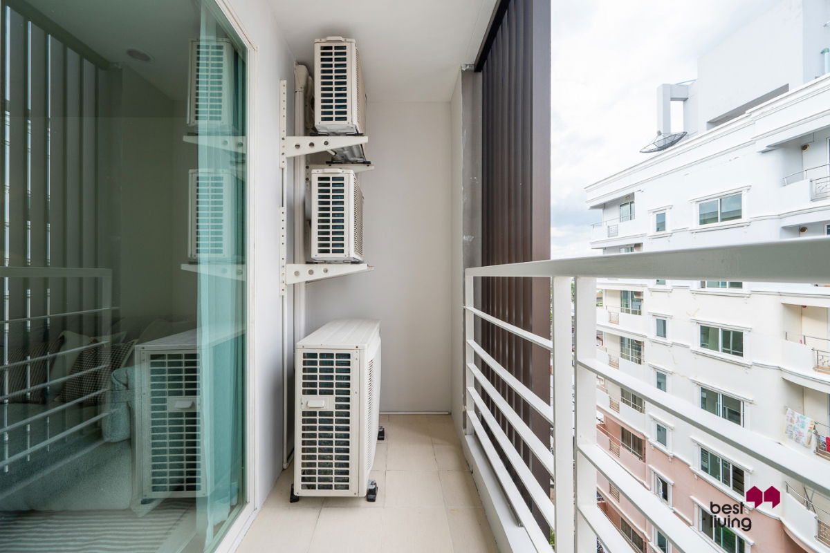 picture Corner Unit 62.65 sq.m. Next to MRT - 6/8