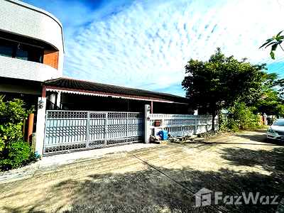 Houses for rent Bangkok : 3 Bedroom House for rent in Lat Phrao, Bangkok  1661136