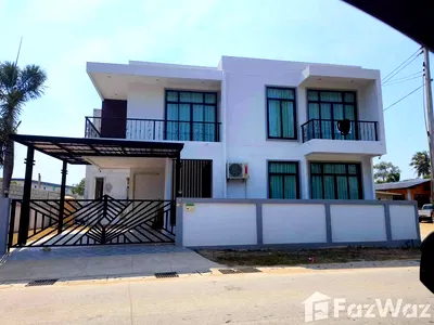 Houses for rent Chonburi : 4 Bedroom House for rent in Huai Yai, Chon Buri  1790176