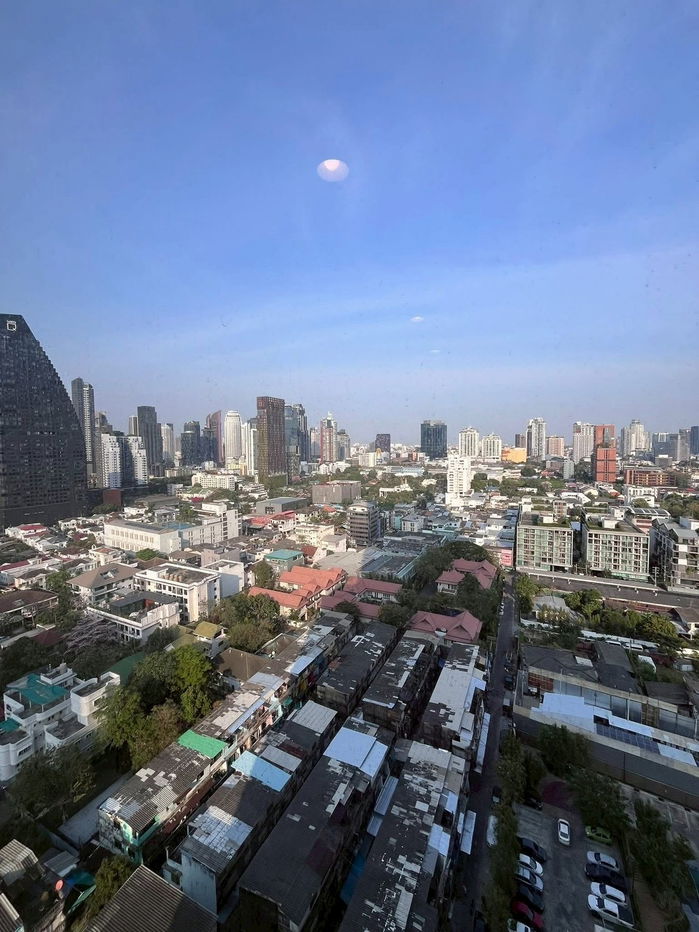 รูป ค่าเช่าถูกที่สุดในตึก!🔥Oka Haus Sukhumvit 36 โอกะ เฮาส์ สุขุมวิท36 ชั้นสูง วิวเมือง มีอ่างอาบน้ำ เพียง 21,000 บาท - รูปที่ 5/6