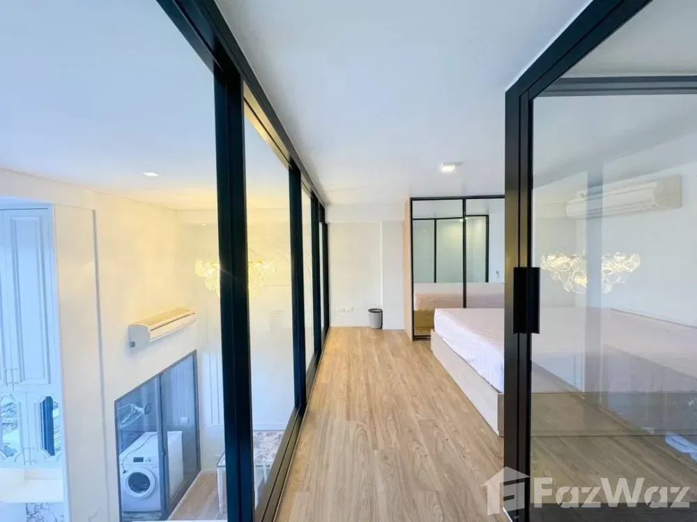 picture . 1966996 - 18/20