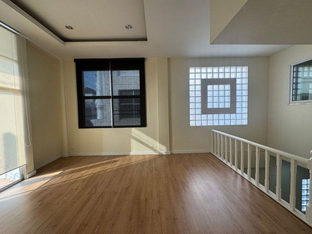 รูป HU7239 ทาวน์โฮมให้เช่า พรีเมี่ยม เพลส กรุงเทพมหานคร - รูปที่ 7/8