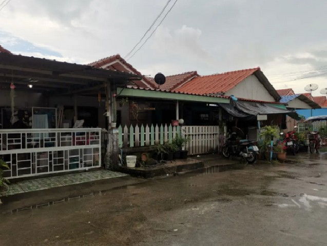 รูป BP00582 ขายทาวน์เฮาส์ หมู่บ้าน สุขสิริ ซอย ประสพโชค ถนน ตะเคียนเตี้ย ตำบล ตะเคียนเตี้ย อำเภอ บางละมุง จังหวัด ชลบุรี - รูปที่ 5/8