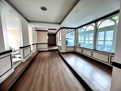 เช่าพื้นที่ขายของ บิ๊กซี เอ็กซ์ตร้า พระราม 4 : ให้เช่าพื้นที่สุดคุ้ม ซอยทองหล่อ 13 (สุขุมวิท55) ทำเลดีใกล้แหล่งธุรกิจ (N.1806)