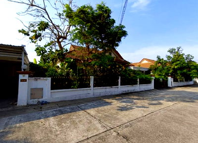 บ้านเดี่ยว เมืองนครราชสีมา โคราช : BP00110 ขายบ้านเดี่ยว หมู่บ้าน โฮมแลนด์ 3 (พาราไดซ์ การ์เด้นท์ )ถนน มุขมนตรี ตำบล บ้านใหม่ อำเภอ เมืองนครราชสีมา จังหวัด นครราชสีมา