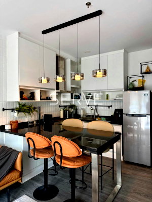 Condos for rent : 2 Beds with bathtub Large Room  City View  Fully furnished Good Location Close to  BTS Ratchathewi 350 m. @  The Address Siam