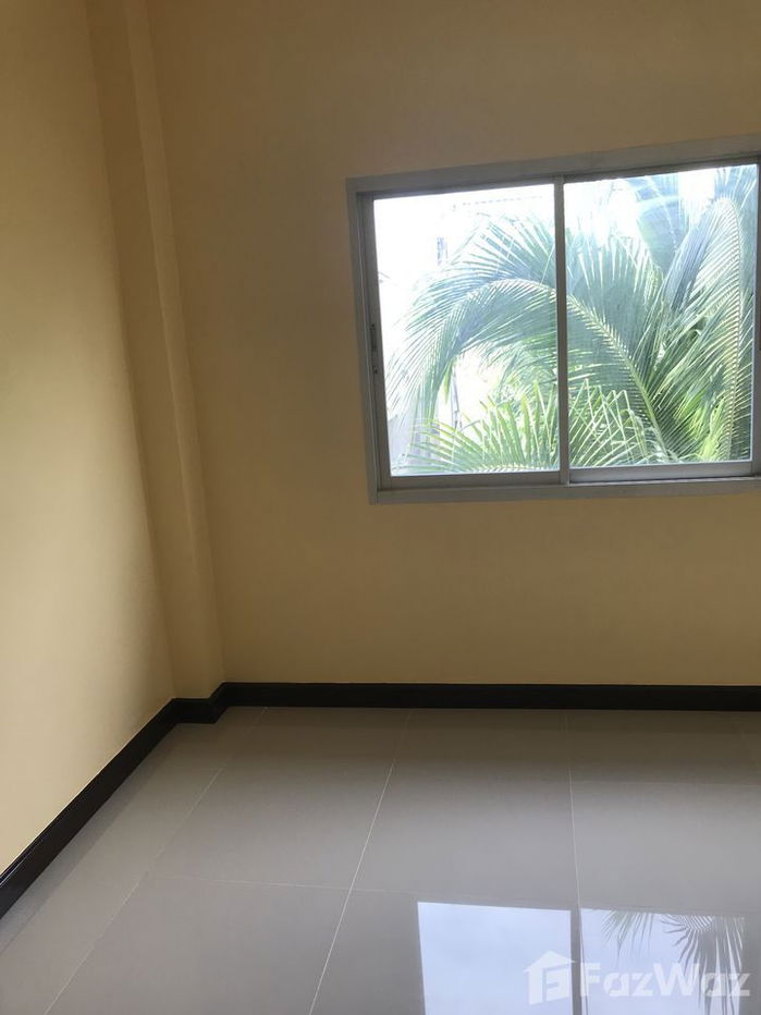 รูป บ้านแฝด 2 ชั้น 4 ห้องนอน 3 ห้องน้ำตรงข้ามสนามบินดอนเมือง 1683026 - รูปที่ 8/12