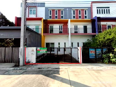 Townhouses for sale Makro Bangbuathong : TOWN HOUSE for sale  Sao Thong Hin Bang Yai Nonthaburi