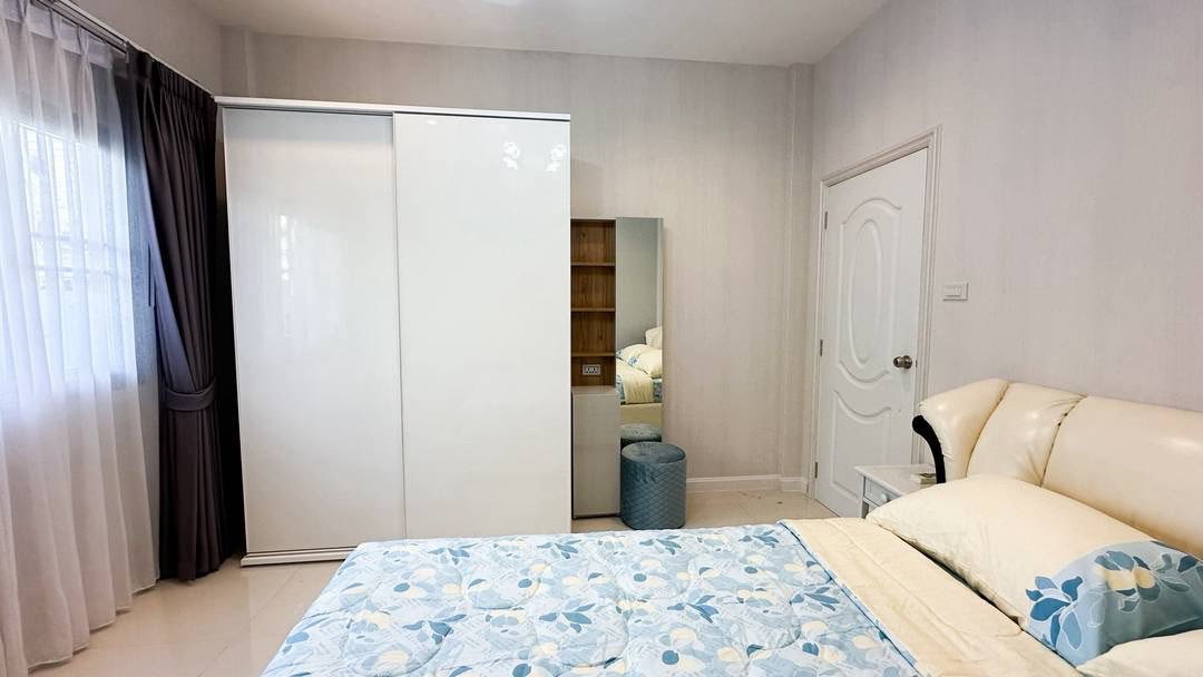 รูป House for Rent in East Pattaya Fully Furnished Corner House - รูปที่ 9/12