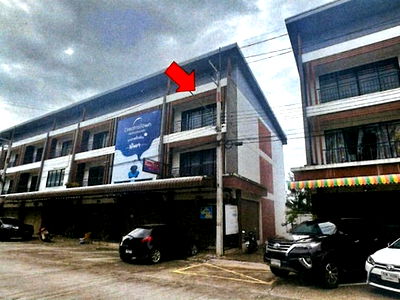 Shophouses for sale Ban Pho Chachoengsao : FOR SALE  COMMERCIAL BUILDING PROPERTY  3680000 BAHT.