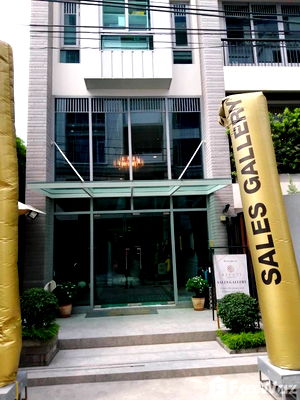 Townhouses for rent Soi Ekamai (Sukhumvit 63) : 3 Bedroom Townhouse for rent in Khlong Tan Nuea, Bangkok  169914