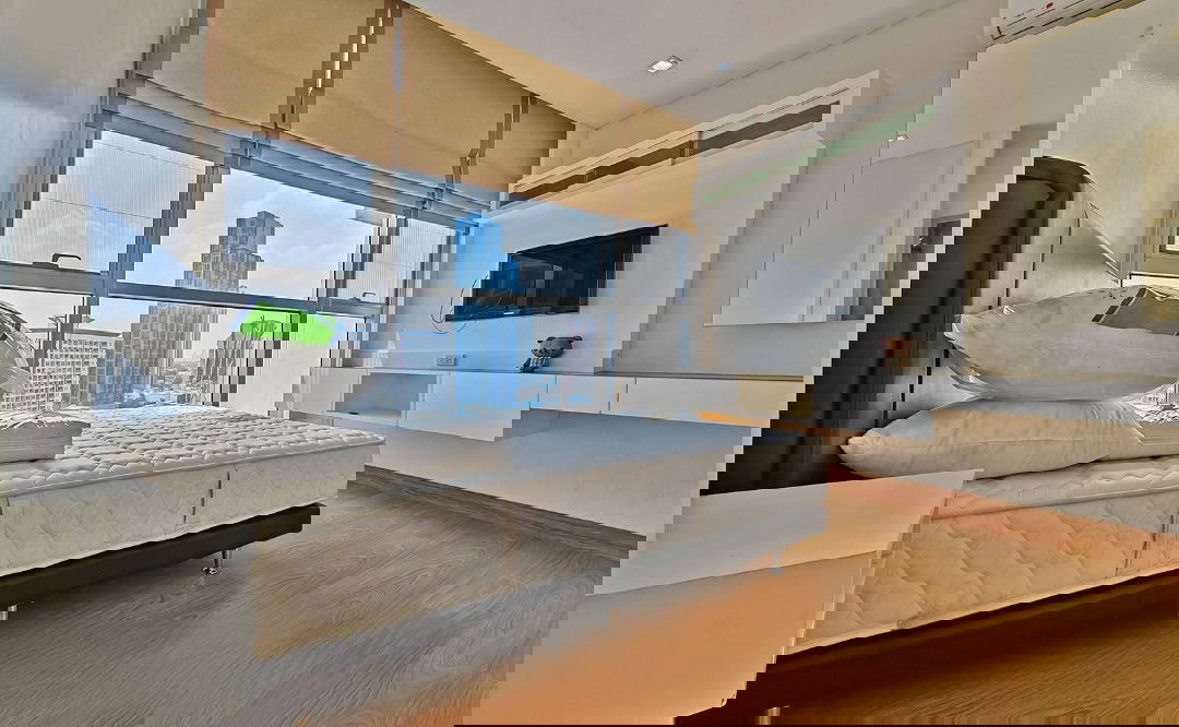 รูป P-47196 วิวเมืองสวย! 1 นอน @ เลอ ลักซ์ ใกล้ BTS [26,000 บาท] Line Id: @easythaihome 085-592-2897 - รูปที่ 1/8