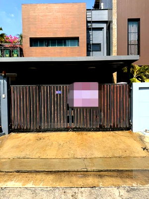 Houses for rent Thailand Nursing and Midwifery Council : Town House For Rent Ratchayothin Bangkok