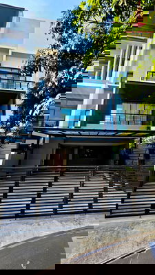 เช่าทาวน์โฮม ถนนศรีนครินทร์-ร่มเกล้า : ✨ ให้เช่า เนอวานา ดีฟายน์ กรุงเทพกรีฑา ✨  ราคา 80,000 บาท/เดือน