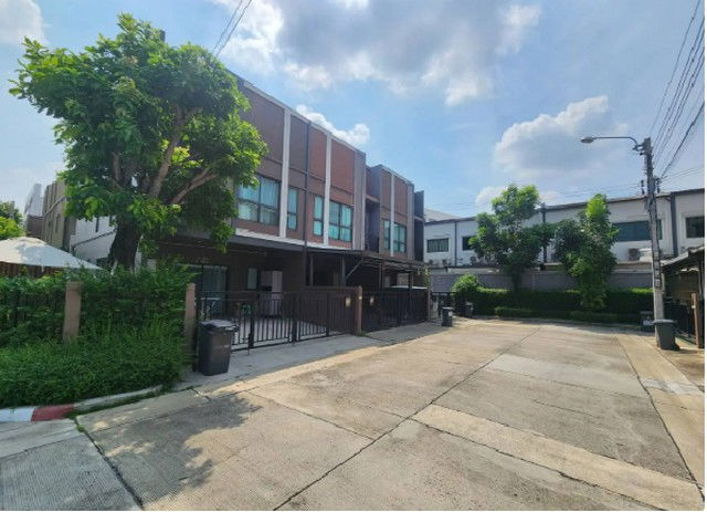 รูป BB13693 ขายทาวน์เฮาส์หมู่บ้าน เวิร์ฟ เพชรเกษม 81 ถนน มาเจริญ (เพชรเกษม 81) แขวง หนองค้างพลู เขต หนองแขม จังหวัด กรุงเทพมหานคร - รูปที่ 8/8