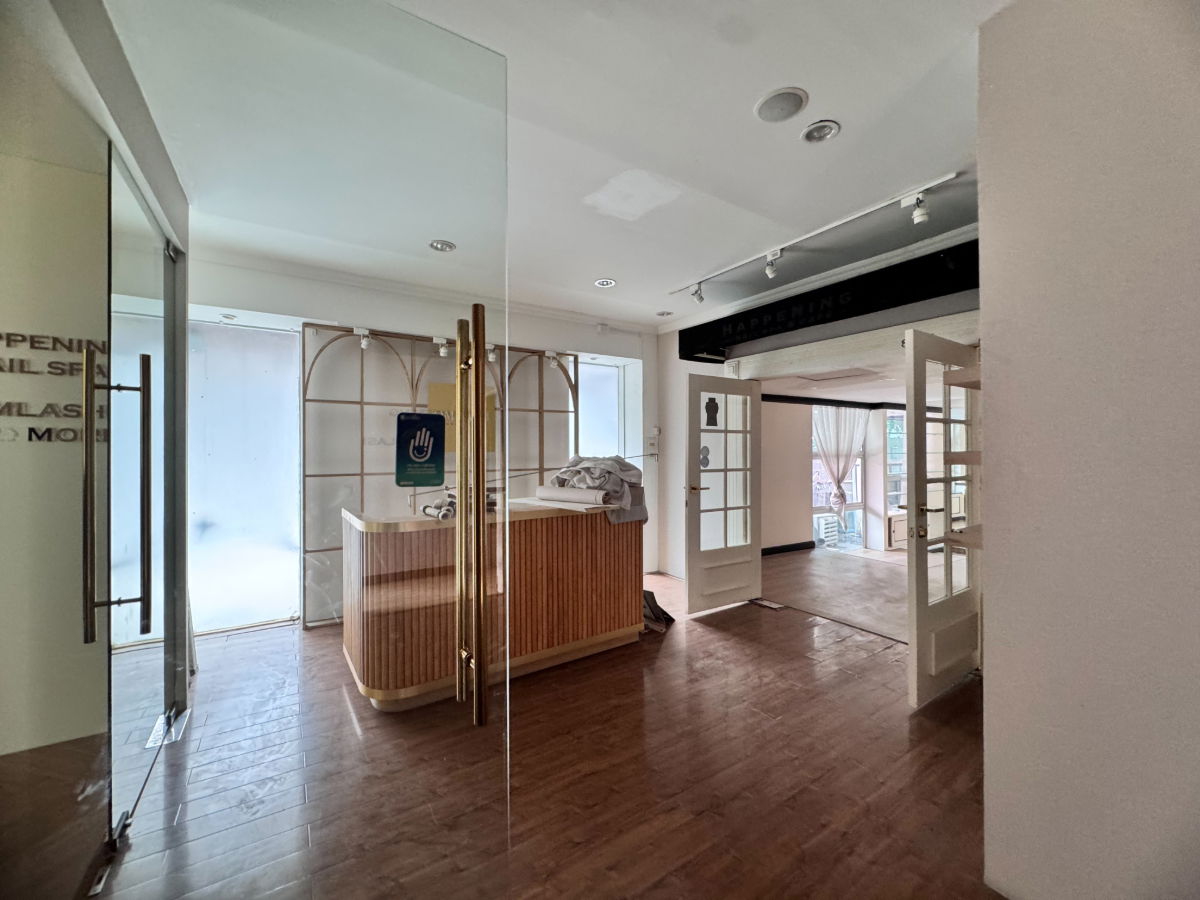 รูป ให้เช่าพื้นที่สุดคุ้ม ซอยทองหล่อ 13 (สุขุมวิท55) ทำเลดีใกล้แหล่งธุรกิจ (N.1806) - รูปที่ 2/10