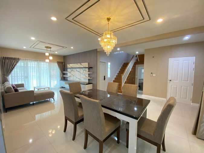 ให้เช่าบ้านเดี่ยว 5 ห้องนอน 260 ตร.ม. 60 ตร.ว. ภัสสร เพรสทีจ ลุกซ์ พัฒนาการ