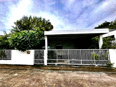 Houses for sale Ban Bueng District Office  : FOR SALE  HOUSE PROPERTY  2630000 BAHT.