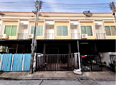 ทาวน์โฮม บ่อวิน : BP00565 ขายทาวน์เฮาส์ หมู่บ้าน สมาร์ทแลนด์ นิวสไตส์ 2 ถนน สายมาบยางพร-ปลวกแดง(รย.3013) ตำบล บ่อวิน อำเภอ ศรีราชา จังหวัด ชลบุรี