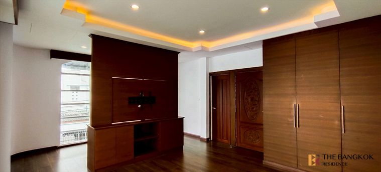 ขายทาวน์โฮม 4 ห้องนอน 320 ตร.ม. 36 ตร.ว. เขตห้วยขวาง