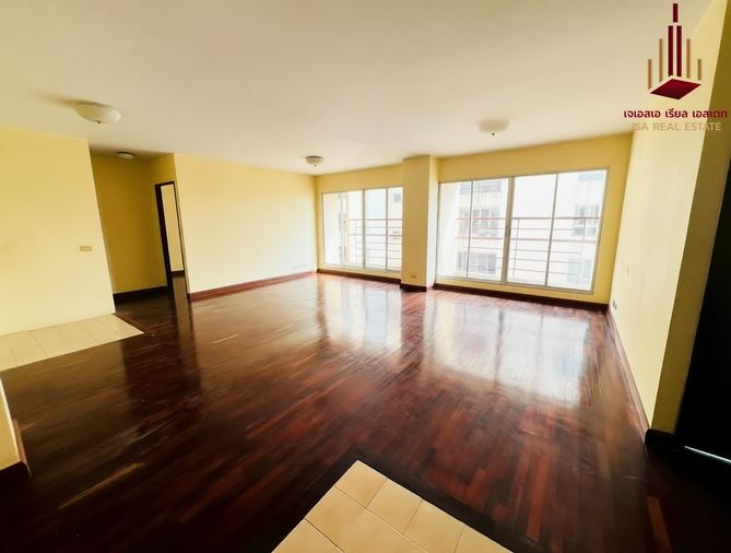 ✨ For Sale: Premier Place Rama 9 Condo ✨ 💰 Only 2,800,000 THB