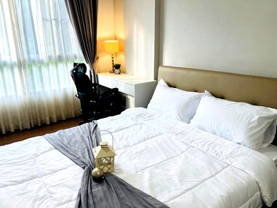 Condos for sale : Selling D Condo Campus, behind Chiang Mai University. Beautiful unit. Tel. 098-9690236 (Janny)
