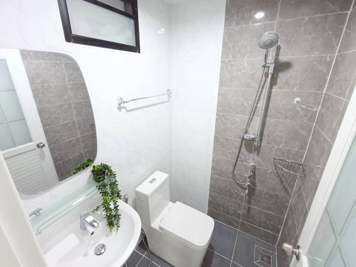 รูป บ้านเดี่ยว หนองจอก มิตรไมตรี 10/1 หมู่บ้านเคซีกรีนวิลล์ ถนนมิตรไมตรี เขตหนองจอก นัดชมบ้าน โทรเลย 085-318-6868 คุณวา - รูปที่ 21/21