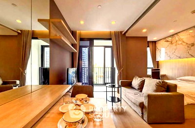 Condos for sale Chatuchak : 2-BR Condo at Mazarine Ratchayothin near BTS Ratchayothin (ID 2409920)