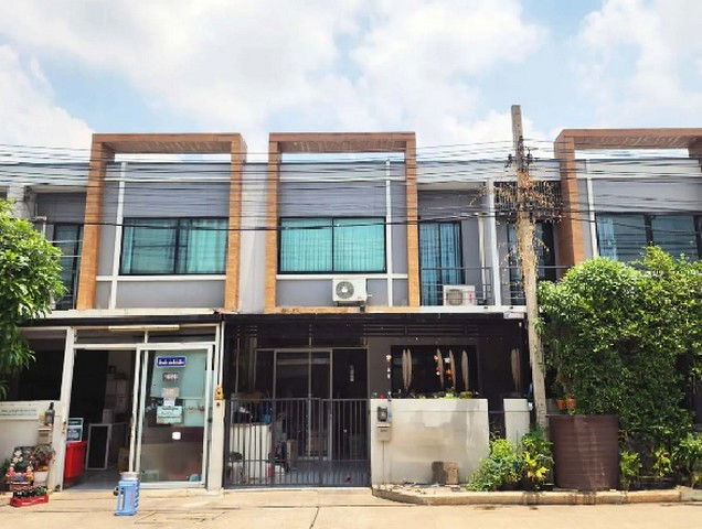 รูป BB13714 ขายทาวน์เฮาส์ หมู่บ้าน เปี่ยมสุข เอสเกต แจ้งวัฒนะ-กาญจนาภิเษก ถนน กาญจนาภิเษก(ทล.9) ตำบล ละหาร อำเภอ บางบัวทอง จังหวัด นนทบุรี - รูปที่ 1/8
