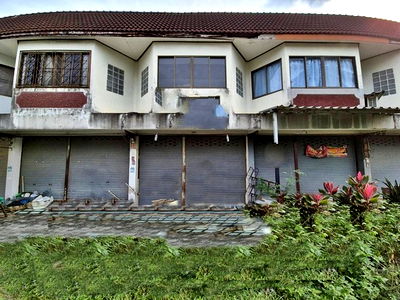 Shophouses for sale Sichon Nakhon Sri Thammarat : FOR SALE  COMMERCIAL BUILDING PROPERTY  690000 BAHT.