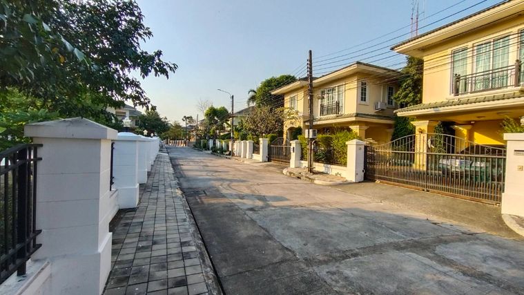 3-bed house for sale, 71 sq wah, Grand Monaco Bangna