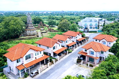 เช่าบ้านเดี่ยว พระนครศรีอยุธยา : สี่แยกวรเชษฐ์ 1.5 กม. ต.บ้านป้อม อยุธยา 2 น้ำ ปทุมธานี-บางปะหัน ใกล้ถนนใหญ่ 6เลน 200ม. 82ตร.วา. 250ตร.ม.