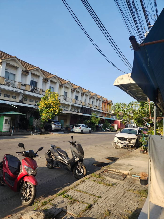 รูป ให้เช่าทาวน์เฮ้าส์ 2 ชั้นเล่น ระดับ พูนสินธานี 3 พร้อมอยู่  - รูปที่ 2/10