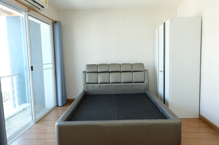 3-bed townhouse for rent, 24.9 sq wah, Chuan Chuen Modus Viphavadi