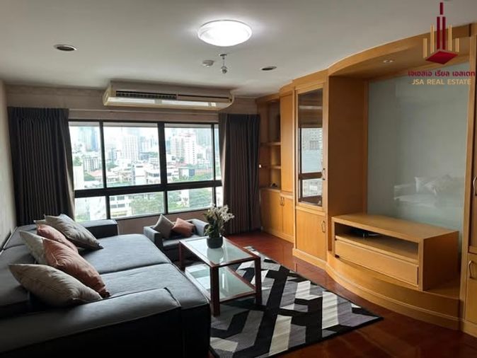 ✨ For Sale: Baan Ploenchit Condo ✨ 💰 Only 11,800,000 THB