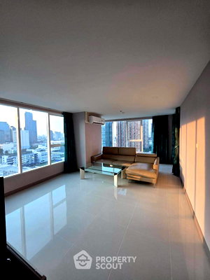 Condos for rent : 2-BR Condo at Sukhumvit Living Town near MRT Phetchaburi (ID 510202)