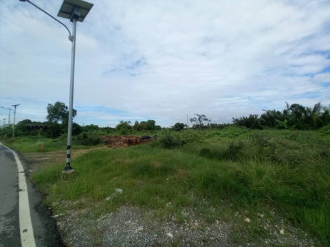 ขาย ที่ดินผังม่วงเข้ม สวยมาก  47-0-39.4 ไร่  บางปลากด พระสมุทรเจดีย์