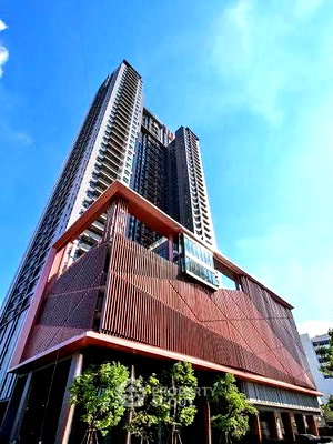 Condos for sale Soi Sukhumvit 71 : 2-BR Condo at C Ekkamai near ARL Ramkhamhaeng (ID 2504803)