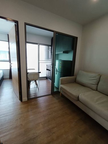 เอสต้า ใกล้รถไฟฟ้าบีทีเอสสายหยุด ติดต่อเช่าฟ้า โทร 0658309884 ไลน์ไอดี @condo55