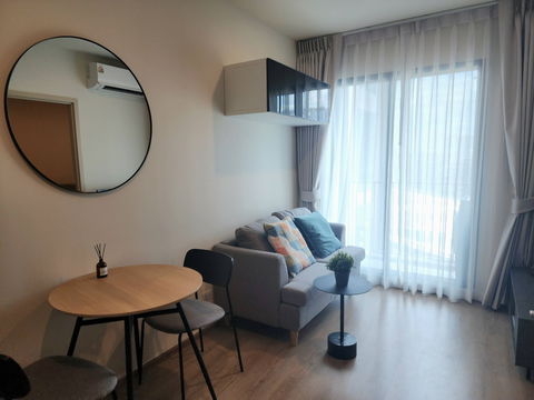 🎉 Prime Condo Alert! Lumpini Park Rama 9, 12th Flr ✨ 1 Bed, Fully Furnished. Only 2.24M! Near MRT Rama 9 🚆 City Views. Ready to Move! (DSP472)