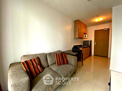 Condos for sale Robinson Bang Rak : 1-BR Condo at Ideo Sathorn-Taksin near BTS Krung Thon Buri (ID 2678822)