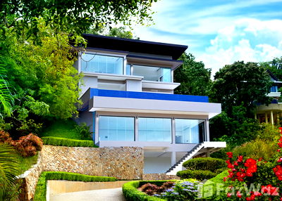 Houses for rent Surat Thani : 4 Bedroom Villa for rent in Maenam, Surat Thani  5726187