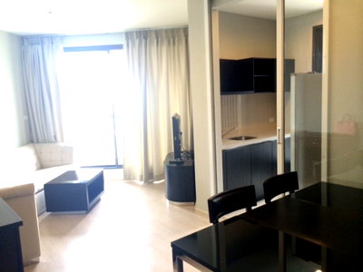 คอนโดให้เช่า : For Rent Condo Rhythm 44/1 (BTS Phra Khanong) (S03-2632)