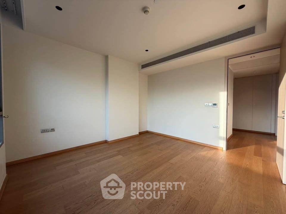 รูป คอนโด 4-ห้องนอน ที่ สุพรีม เลเจ้นด์ คอนโดมิเนียม ใกล้ MRT คลองเตย (ID 2469764) - รูปที่ 15/18