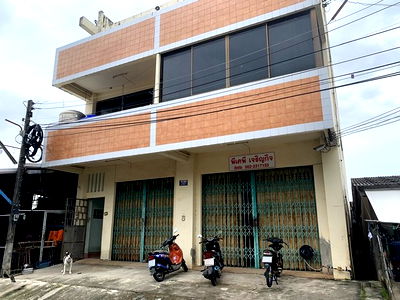 Shophouses for sale Ramvithi Road Songkhla  : FOR SALE  COMMERCIAL BUILDING PROPERTY  4600000 BAHT.
