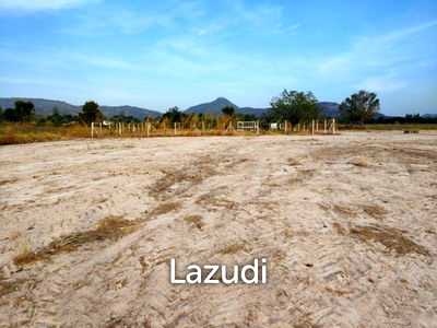 ที่ดิน หินเหล็กไฟ ประจวบคีรีขันธ์ : ขายที่ดินวิวเขา 200 ตารางวา ใกล้สนามกอล์ฟแบล็คเมาน์เทน