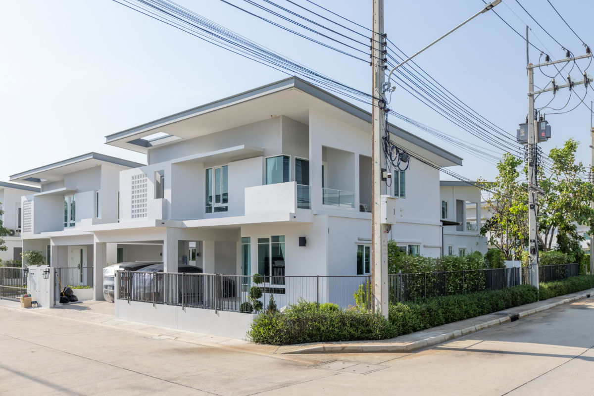 รูป 🔥 ขายขาดทุน ได้ไปคุ้มมาก 🔥 บ้านเดี่ยวโครงการ วี ปิ่นเกล้า สาย5, 4ห้องนอน 4ห้องน้ำ แต่งครบ พร้อมอยู่ | GEN 064-104-4662 - รูปที่ 2/22