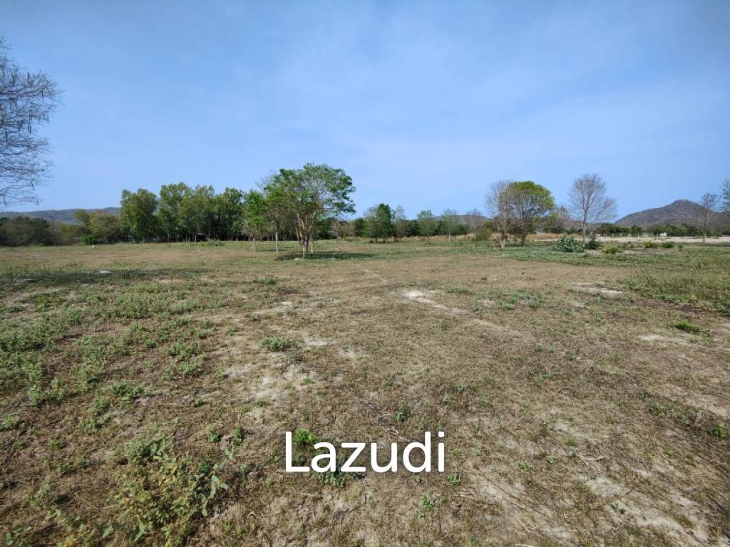 รูป ขายที่ดินวิวเขาพร้อมถนนเข้าถึง 1 ไร่ เหมาะสำหรับสร้างบ้านใกล้สนามกอล์ฟแบล็คเมาน์เทน - รูปที่ 2/12