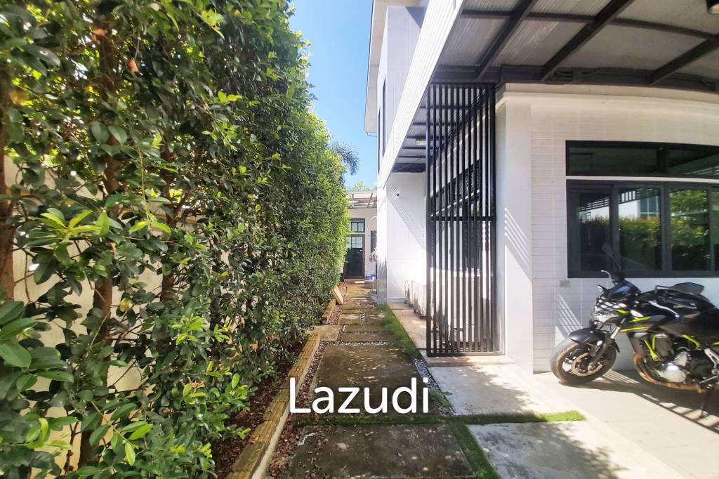 picture 2-Storey Modern House With Swimming pool in Project for Sale - 5/39